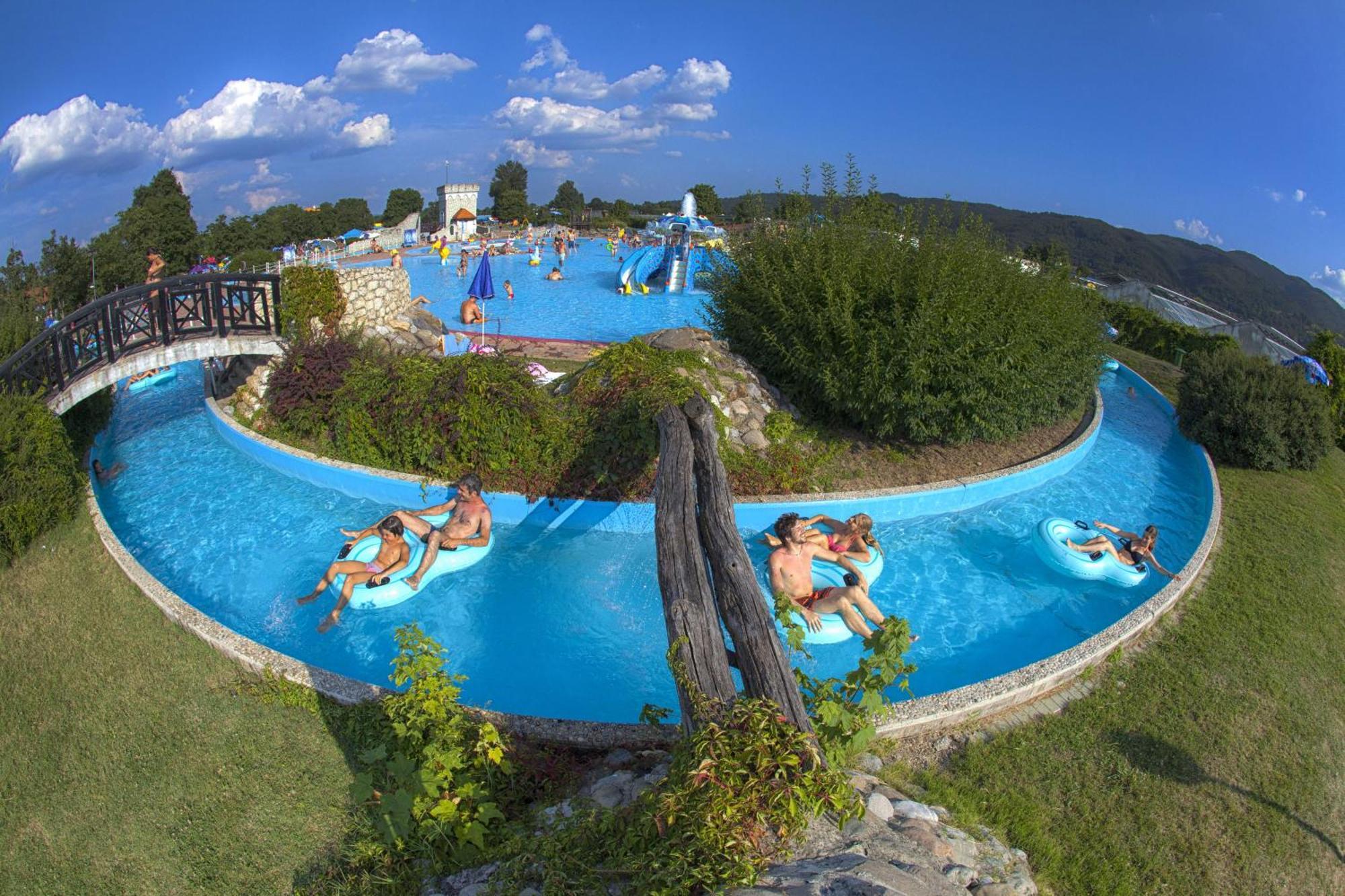 Zeleni Biser -Terme Catez Чатеж-об-Сави Экстерьер фото